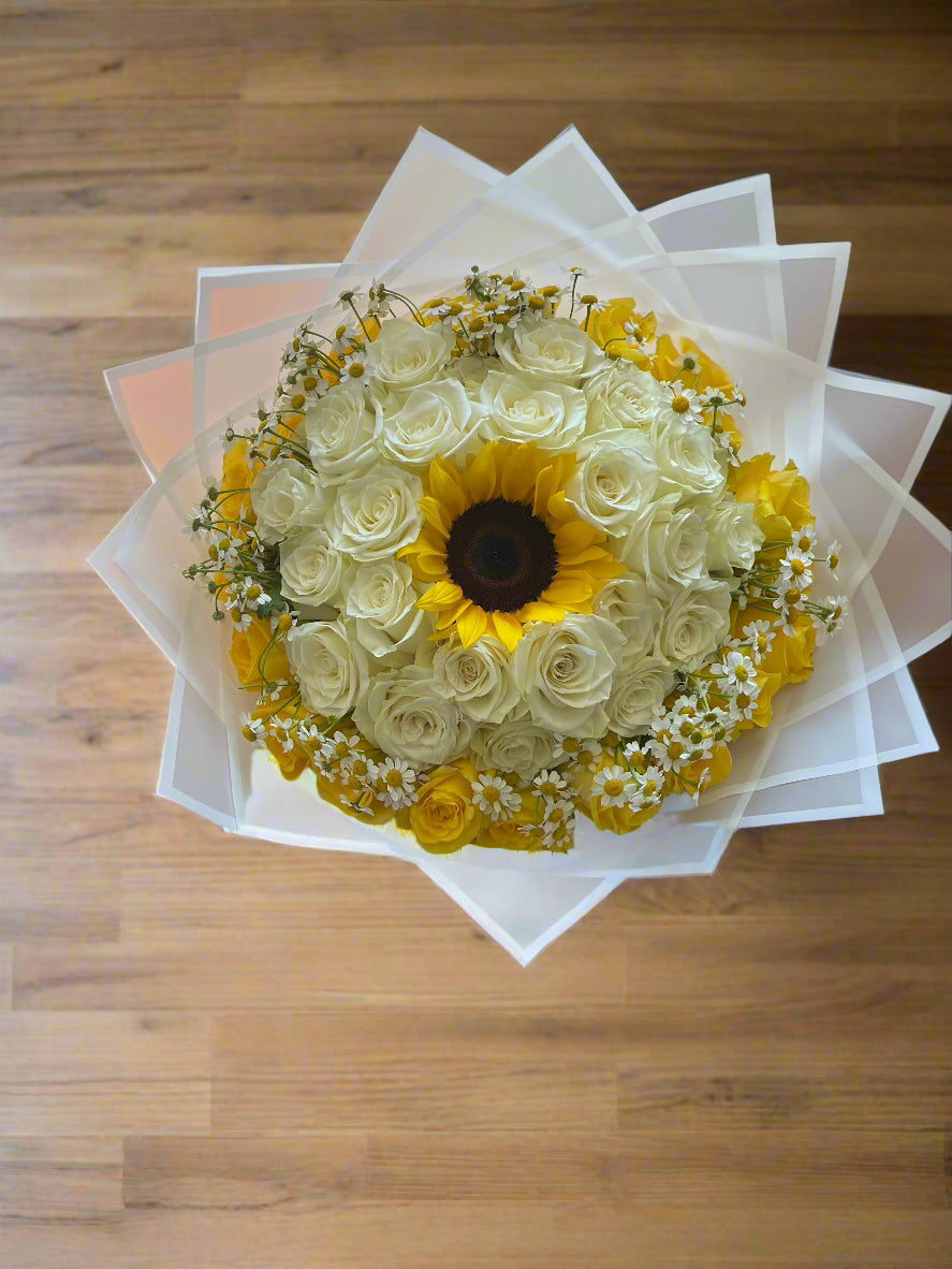 White & Color Rose Bouquet